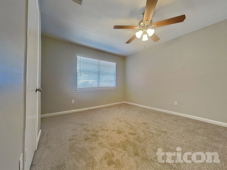 Building Photo - 5503 Jumada Cir