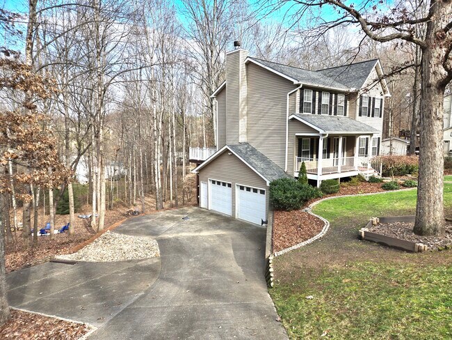 Building Photo - 12469 Daisywood Dr