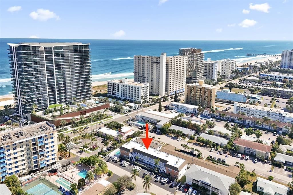 Building Photo - 3220 NE 10th St