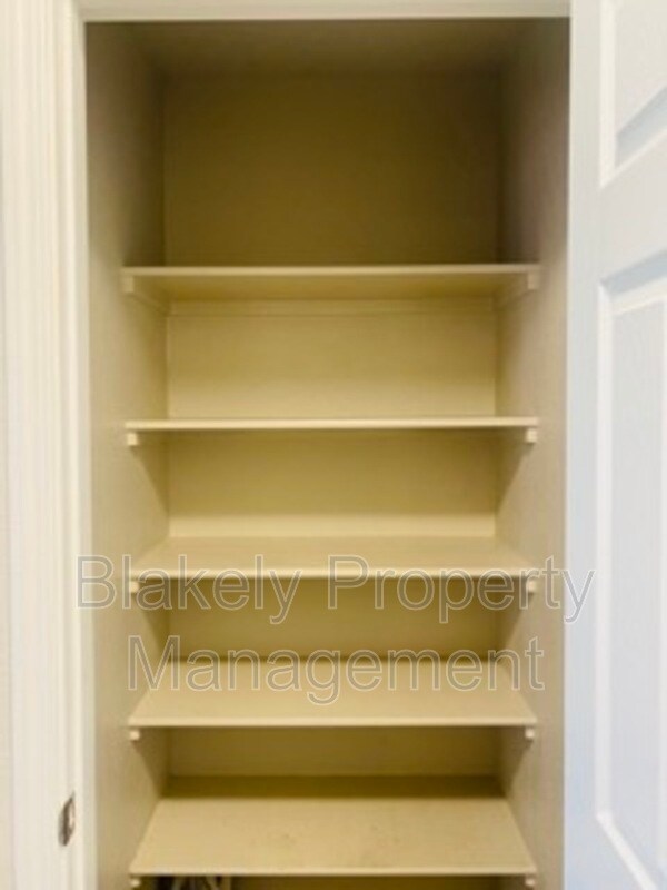 Building Photo - 13513 Palm Beach Dr