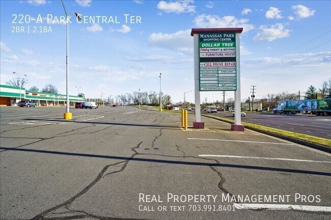 Building Photo - 220 Park Central Ter