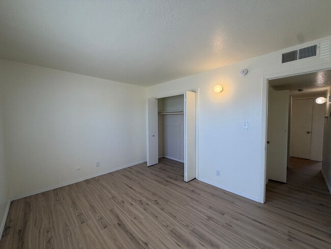 Building Photo - Louisiana Blvd SE-1125