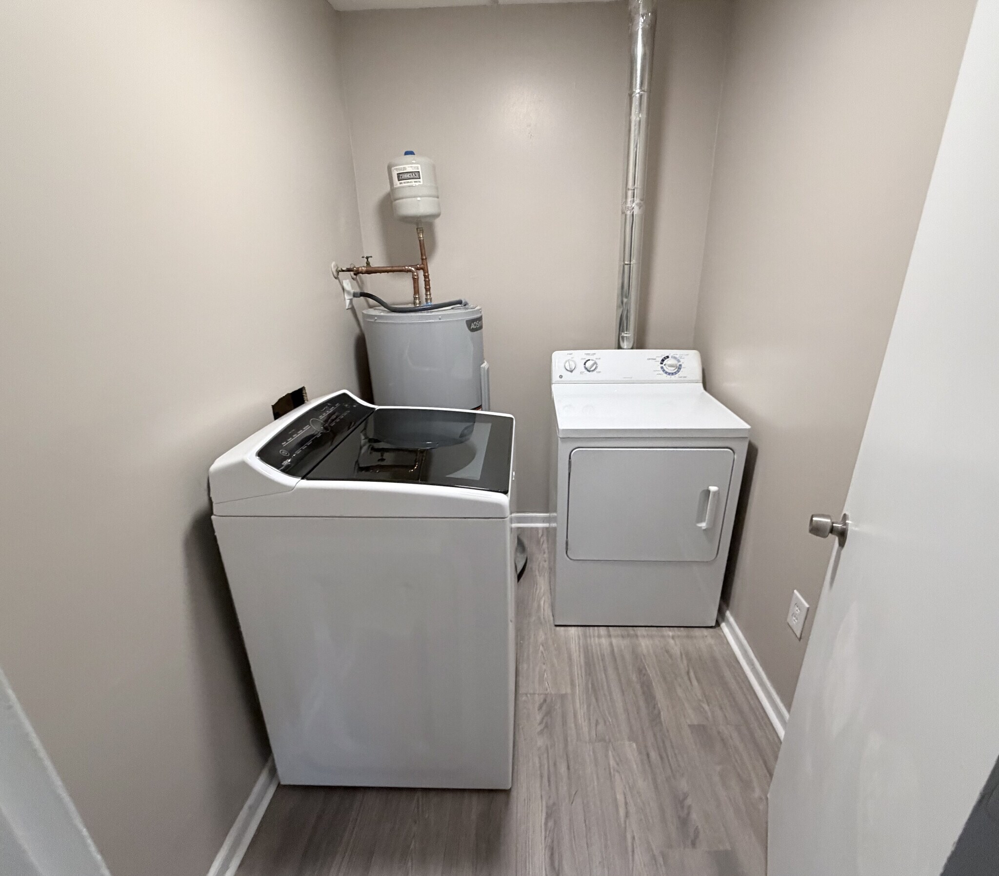 Building Photo - 125 McClure St