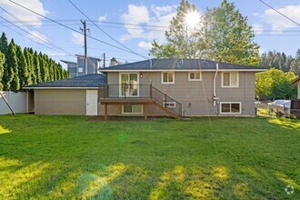 Building Photo - Gorgeous Four Bed-Two Bath Home