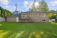 Building Photo - Gorgeous Four Bed-Two Bath Home