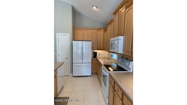 Building Photo - 212 Island Green Dr