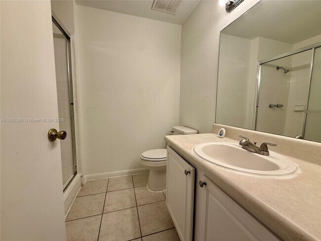 Building Photo - 2421 NW 96th Terrace
