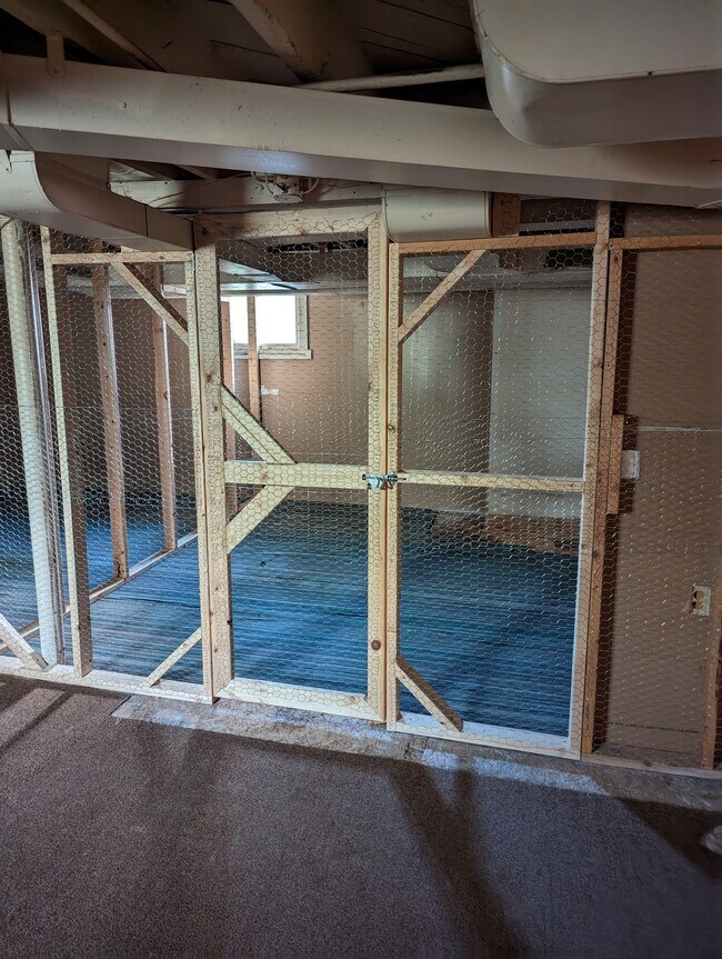 Building Photo - 315 Oak St