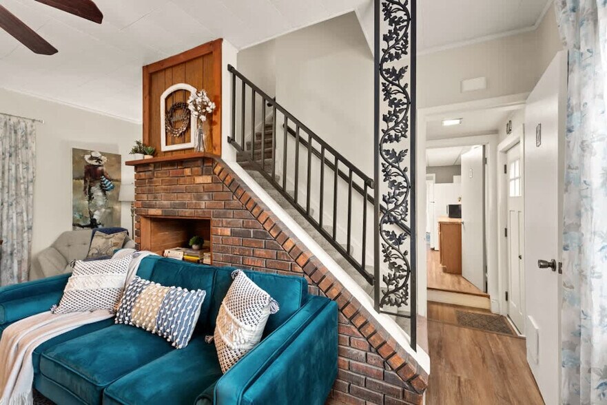 Building Photo - 3175 Rocky River Dr