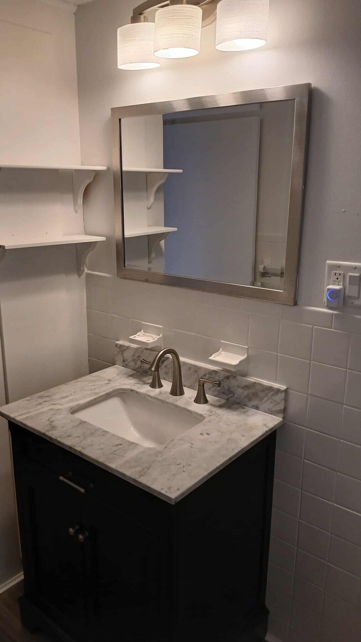 Building Photo - 17 Ontario Ave