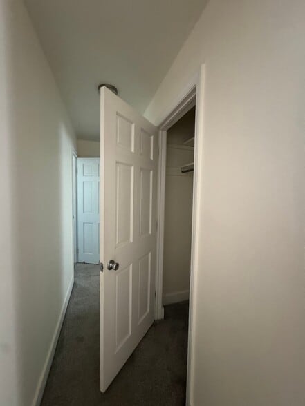 Building Photo - 505 Sandheger Pl