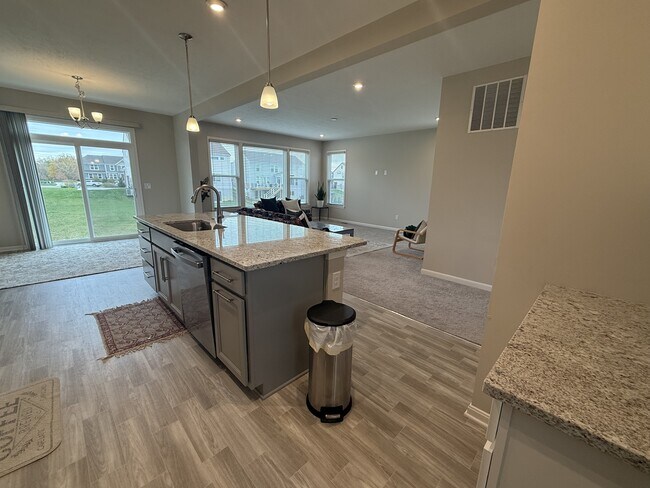 Building Photo - 6964 Briarcliff Ct