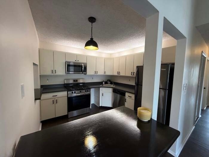 Building Photo - 65 Joyner Ct