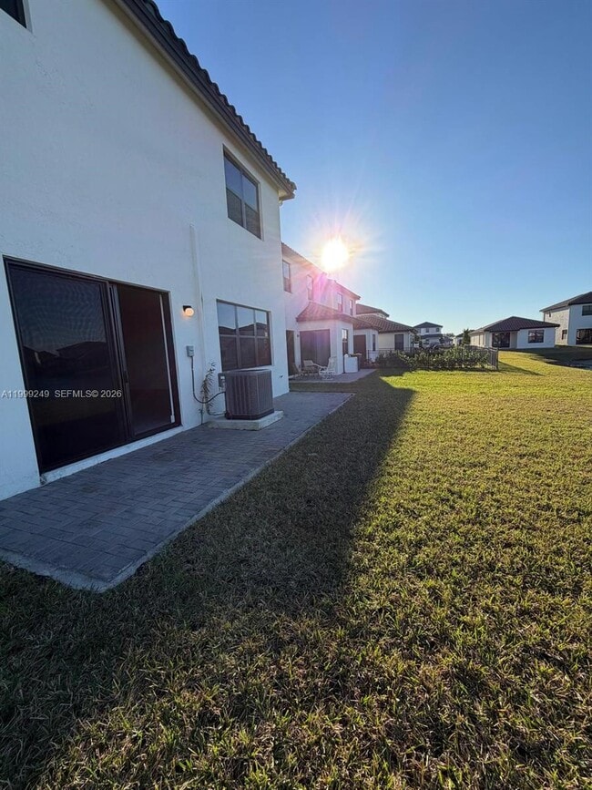 Building Photo - 5669 CERVA LN Ave