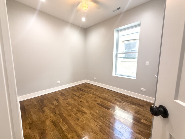 Building Photo - 1015 N Lawndale Ave