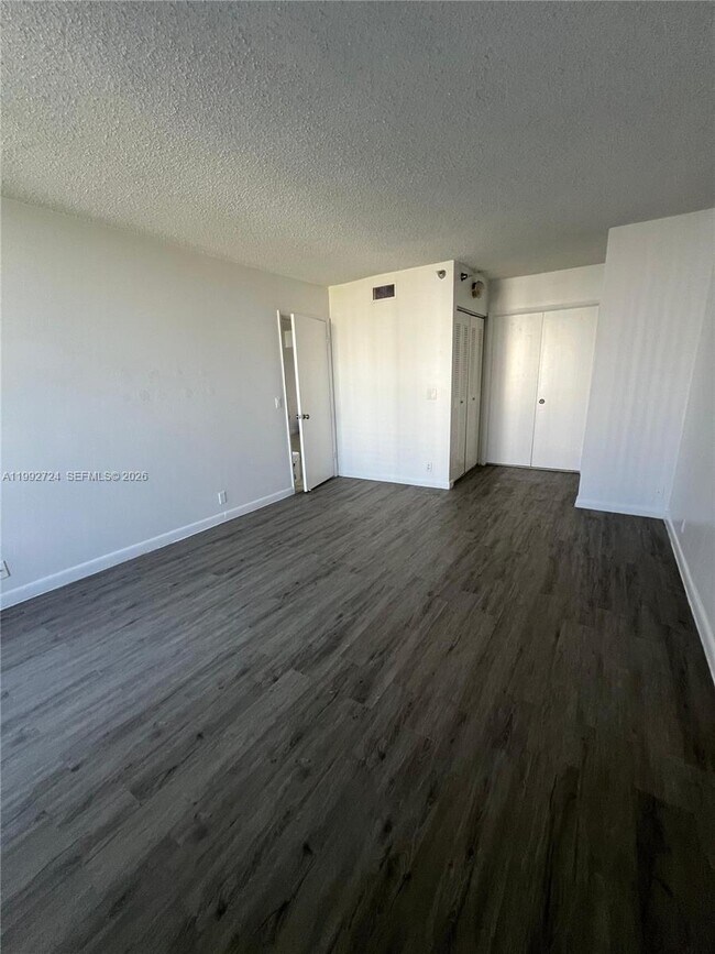 Building Photo - 3300 NE 191st St