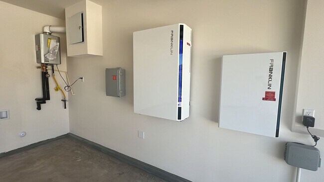 Building Photo - 21469 Thomas Ct