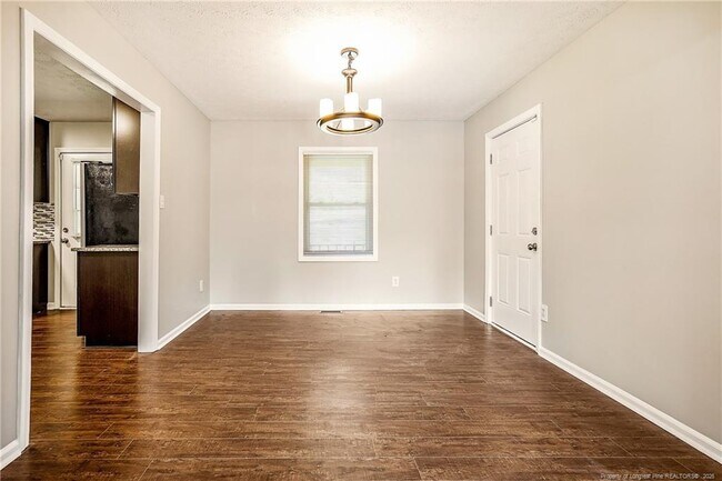 Building Photo - 221 Waxhaw Dr