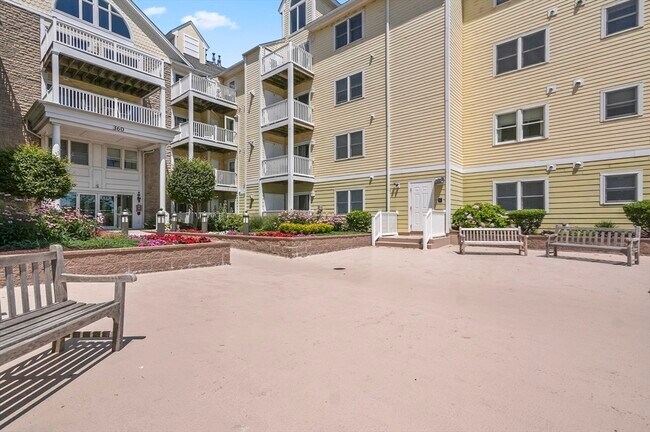 Building Photo - 360 Revere Beach Blvd