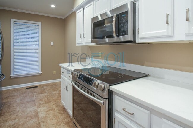 Building Photo - Check out the UPGRADES! Wow!