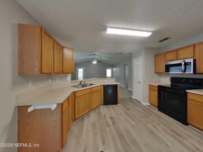 Building Photo - 1940 Hunters Trace Cir