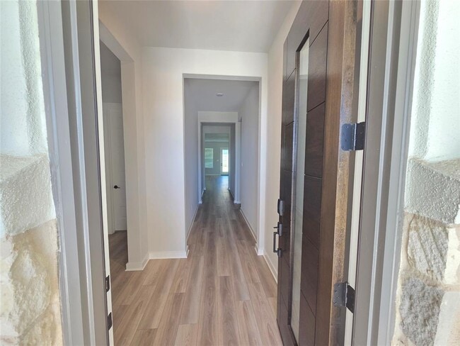 Building Photo - 332 Marisol Bnd