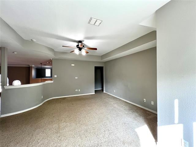 Building Photo - 615 Fallbrook Dr