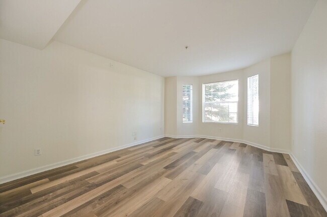 Building Photo - 12158 W Dorado Pl