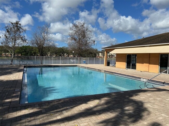 Building Photo - 3650 N 56th Ave