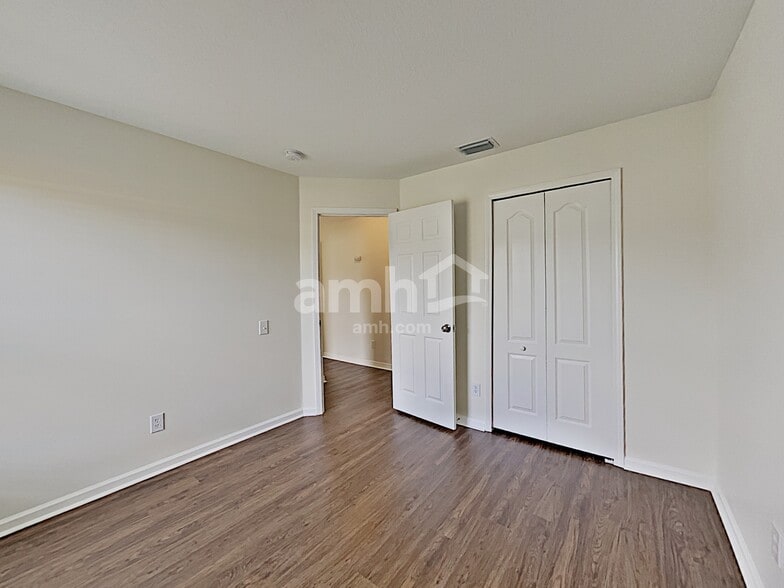 Building Photo - 10311 Hunters Haven Blvd