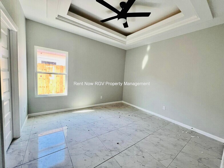 Building Photo - 3309 S Colt Ln