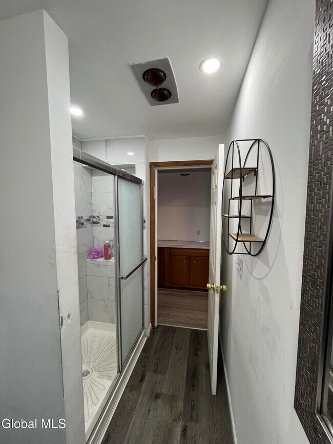 Building Photo - 1410 Stanford St