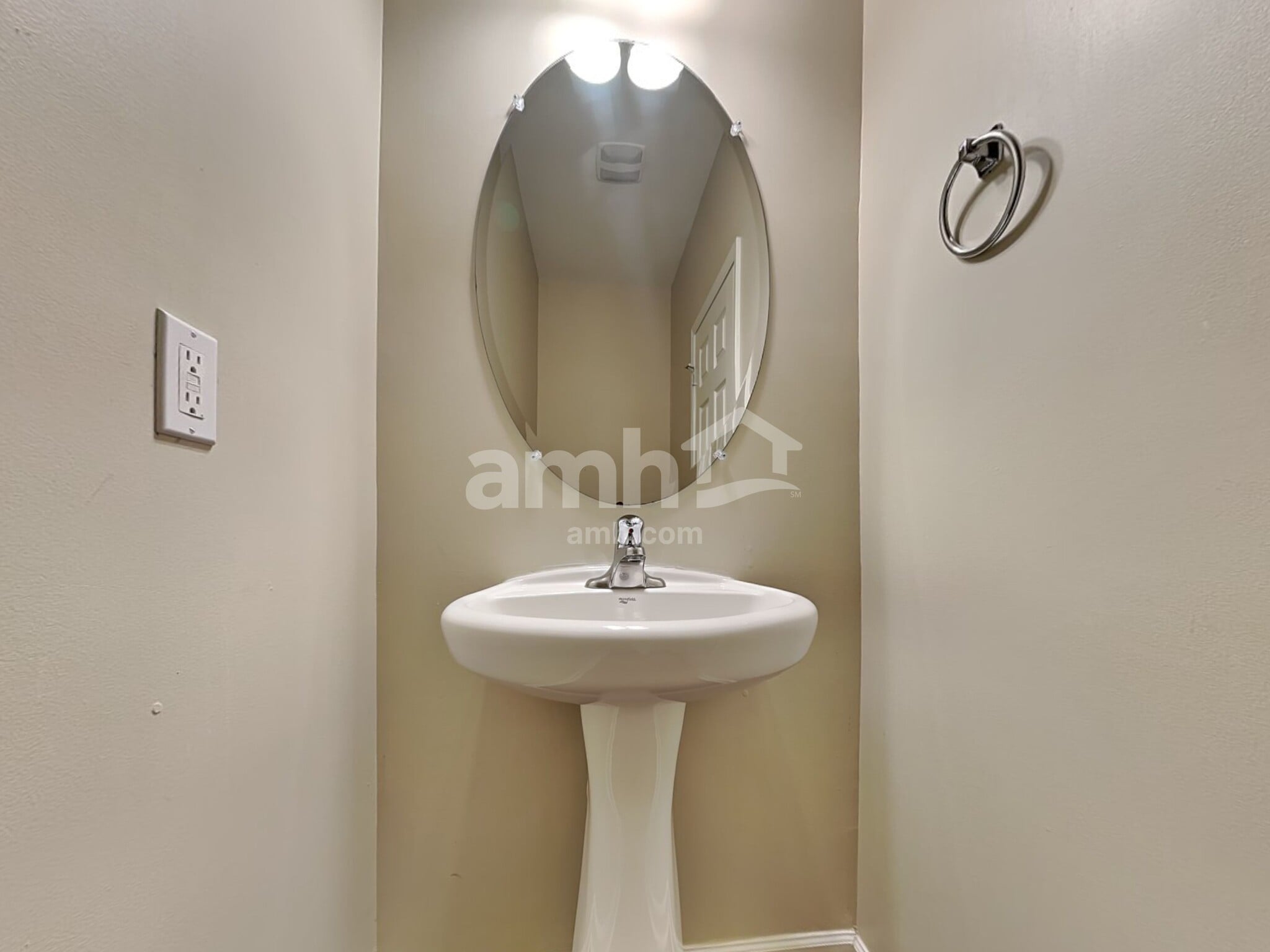 Building Photo - 504 Greywood Ln