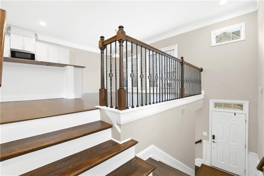 Building Photo - 1940 Discovery Park Ln