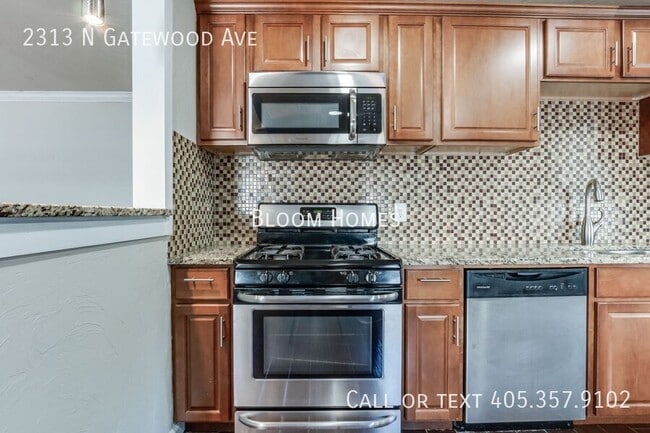 Building Photo - 2313 N Gatewood Ave