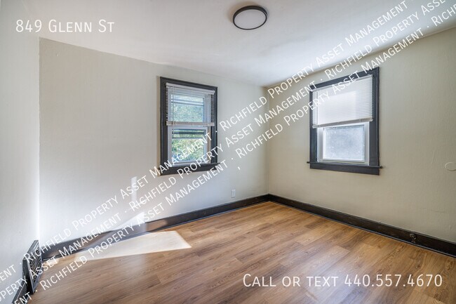 Building Photo - 849 Glenn St