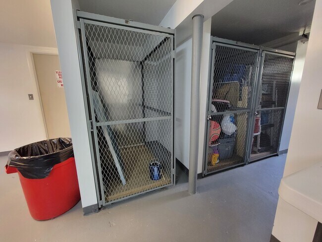 Storage Bin in Laundry Room - 2467 NJ-10