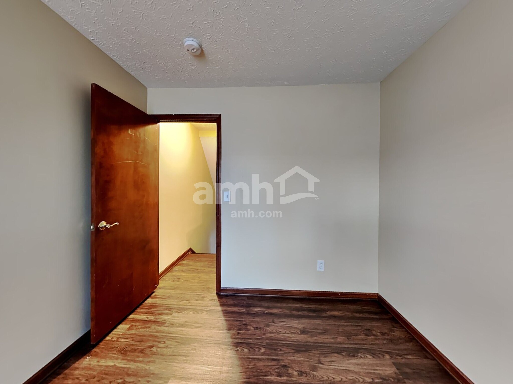 Building Photo - 5829 Sharets Dr