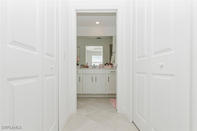 Building Photo - 5555 Double Eagle Cir