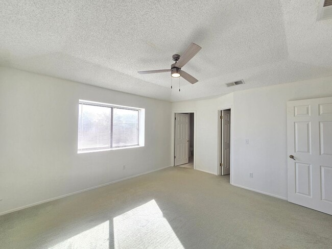 Building Photo - Beautiful 3-Bedroom Home with RV Parking & Spacious Backyard – Move-In Ready!