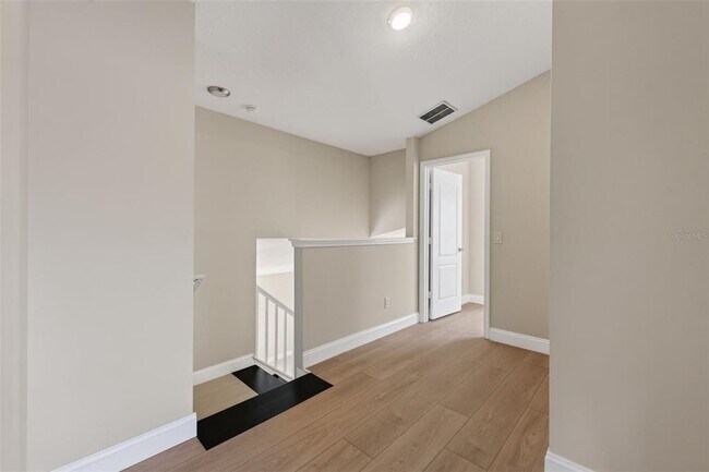 Building Photo - 1851 Great Falls Way