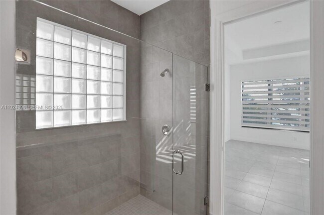 Building Photo - Northwest 39th Court, Coral Springs, FL 33065 - 3 BR 3 BA single-family home