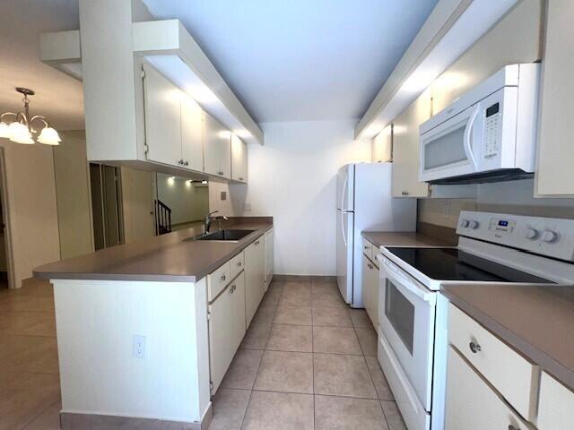 Building Photo - 2425 24th Ct