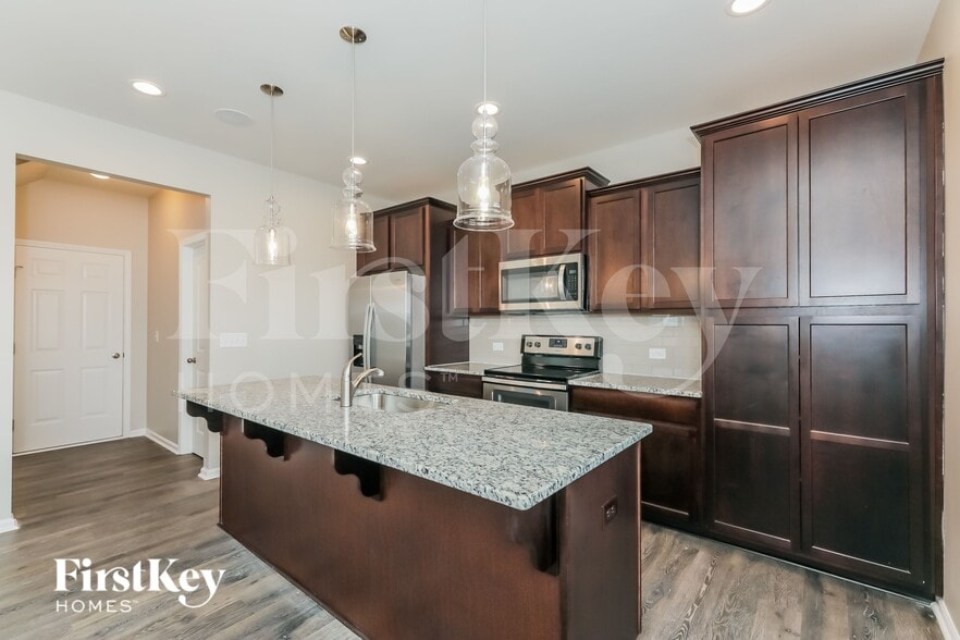 Building Photo - 306 Prosperous Path