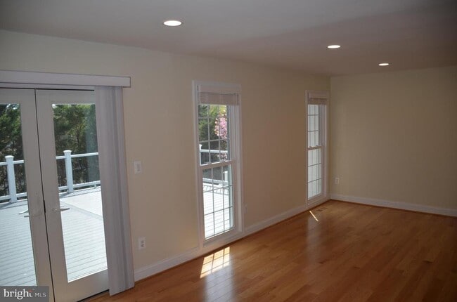 Building Photo - 9012 Paddock Ln