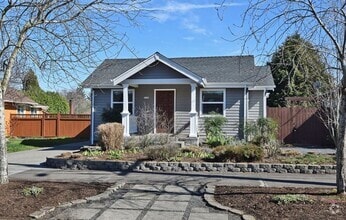 Building Photo - Updated 2br/1ba Bungalow with Garage & Ful...