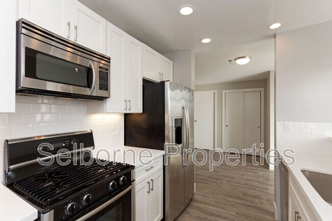 Building Photo - 1401 Jackson St