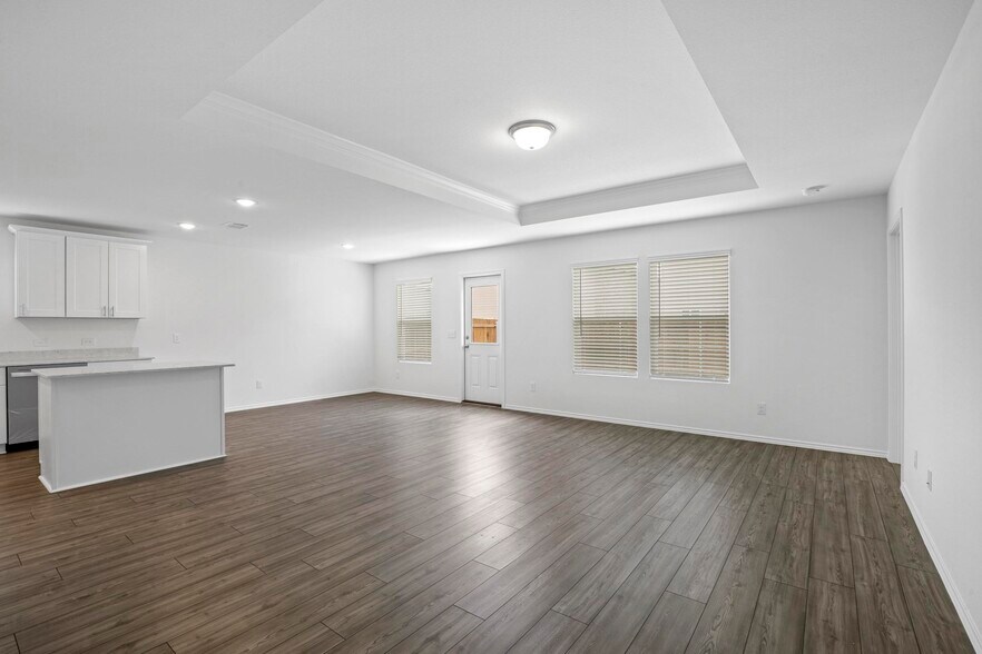 Building Photo - 4541 Benham Dr