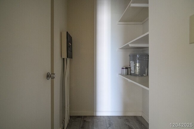 Building Photo - $2700.00 | 2bd/2ba Condominium in Century West (Salt Lake)