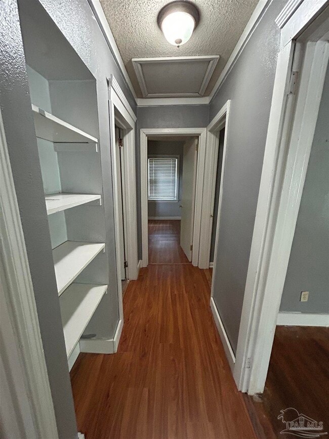 Building Photo - 303 Ariola Ave